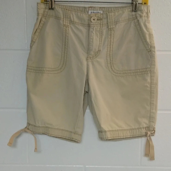 ST. JOHNS BAY 100% COTTON, TAN/KHAKI, ELASTIC WAIST, BELT LOOPS, CARGO SHORTS - Picture 1 of 8